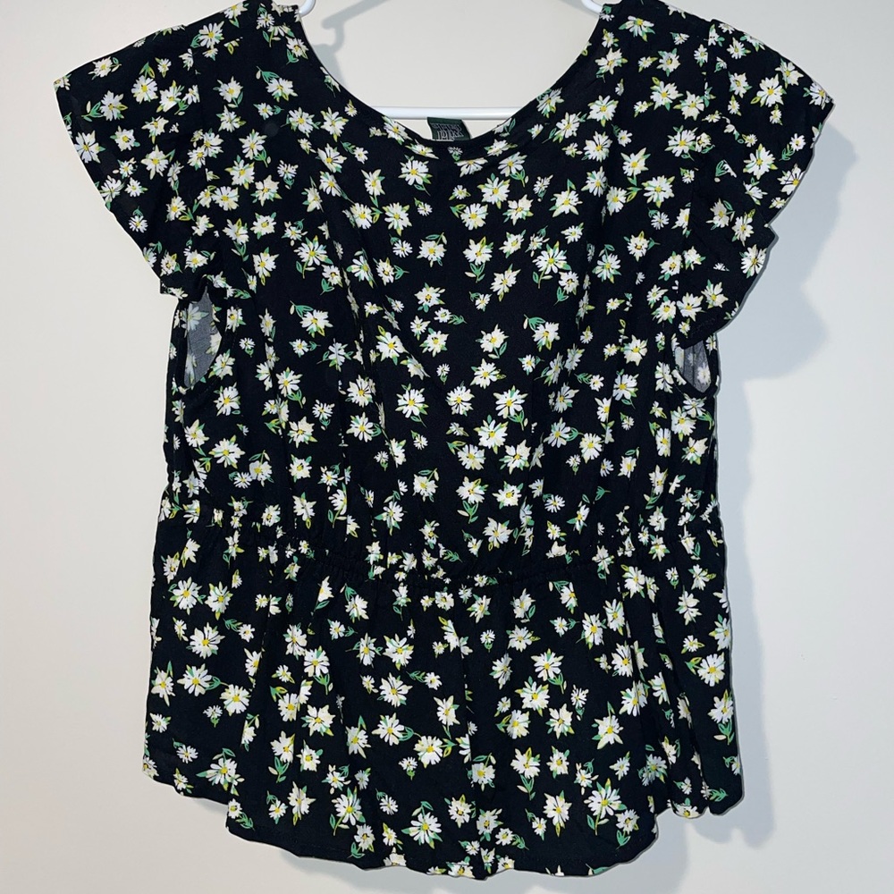 Flower pattern, front tie shirt